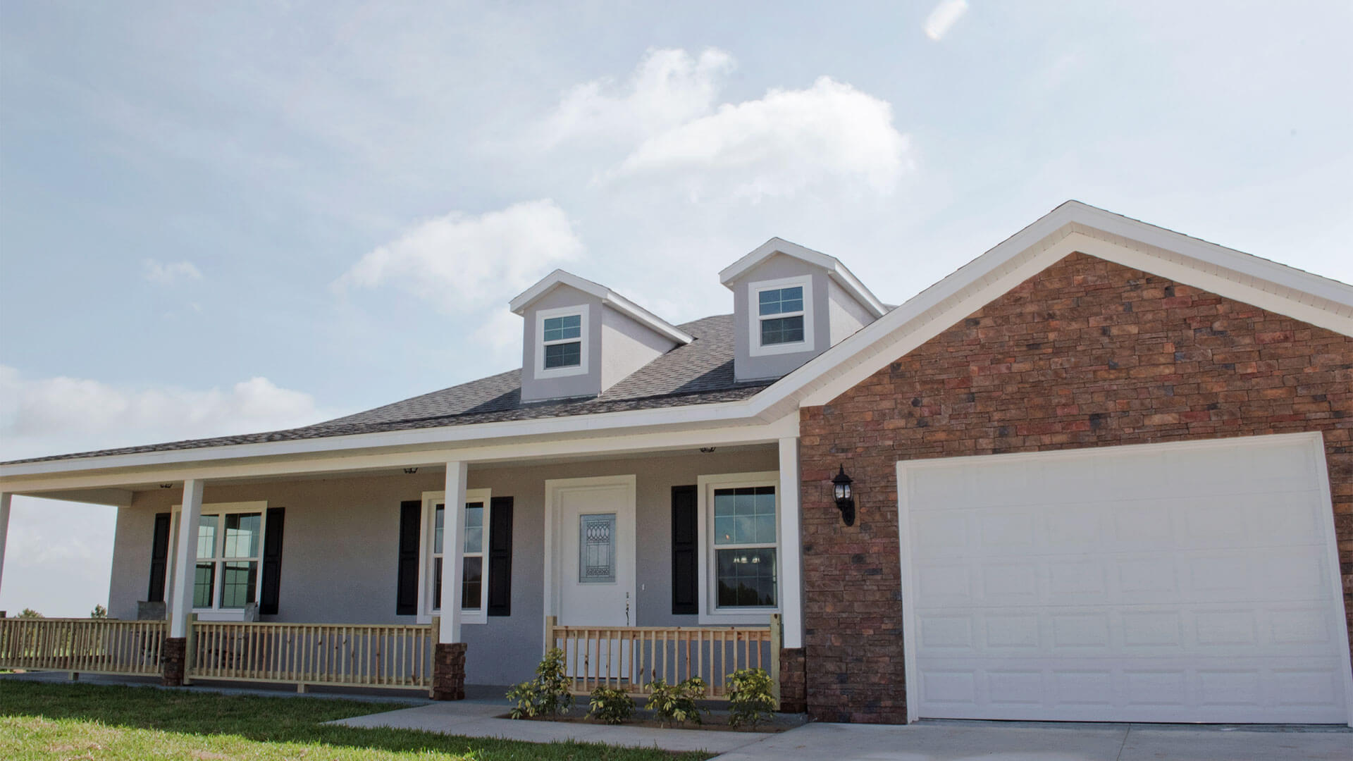 The front view of The Crown Ranch custom home